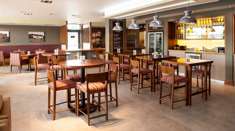 Premier Inn Dudley Town Centre Lobby