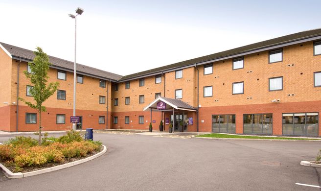 Premier Inn East Midlands Airport Exterior