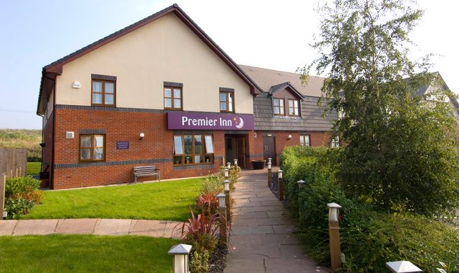 Premier Inn Evesham Exterior
