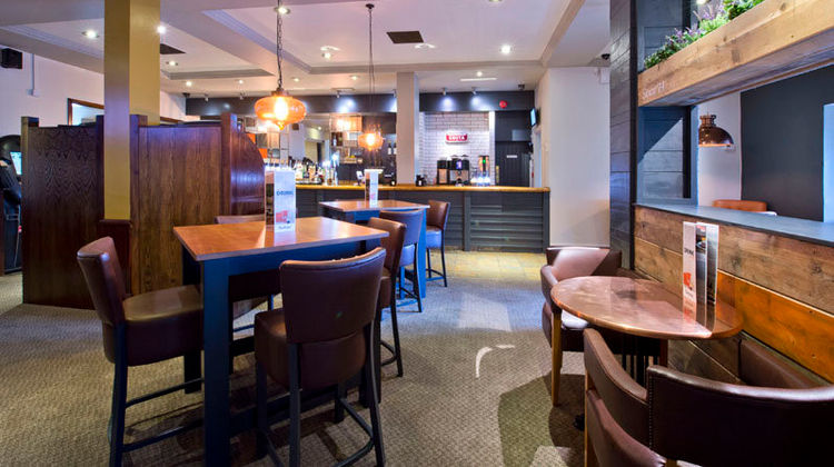 Premier Inn Glasgow (Cumbernauld) Lobby