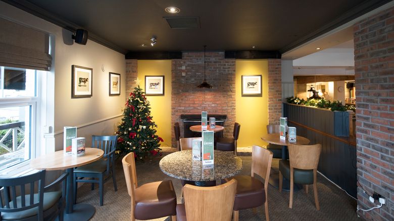<b>Premier Inn Glasgow (Motherwell) Lobby</b>. Images powered by <a href="https://www.leonardoworldwide.com/" title="Leonardo Worldwide" target="_blank">Leonardo</a>.