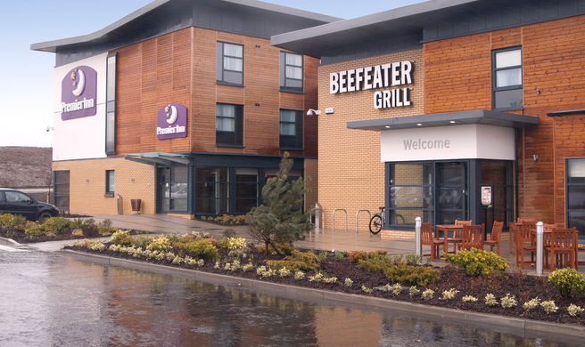 Premier Inn Glasgow Newton Mearns (M77) Exterior