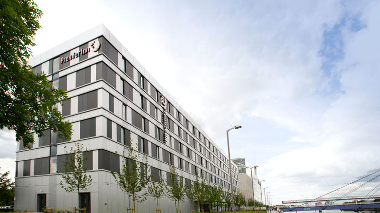 Premier Inn Glasgow Pacific Quay (SECC) Exterior. Images powered by <a href="https://www.leonardoworldwide.com" target="_blank" rel="noopener">Leonardo</a>.