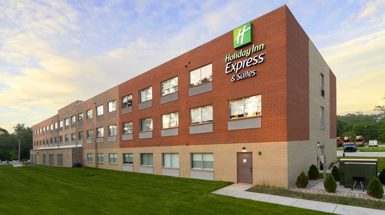 Holiday Inn Express & Suites La Porte Exterior