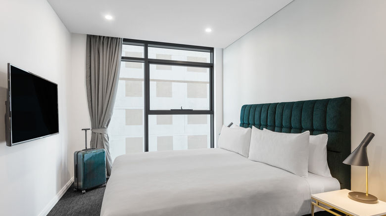 <b>Meriton Suites Sussex Street, Sydney Suite</b>. Images powered by <a href="https://www.leonardoworldwide.com/" title="Leonardo Worldwide" target="_blank">Leonardo</a>.