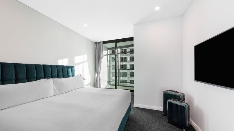 <b>Meriton Suites Sussex Street, Sydney Suite</b>. Images powered by <a href="https://www.leonardoworldwide.com/" title="Leonardo Worldwide" target="_blank">Leonardo</a>.