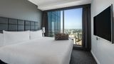 Meriton Suites World Tower Suite