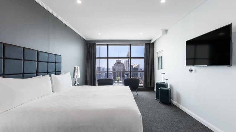 <b>Meriton Suites World Tower Suite</b>. Images powered by <a href="https://www.leonardoworldwide.com/" title="Leonardo Worldwide" target="_blank">Leonardo</a>.