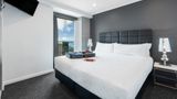 Meriton Suites World Tower Suite