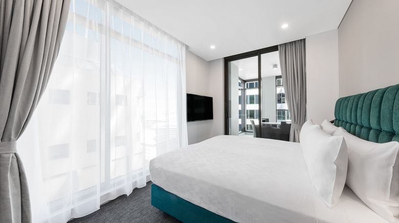 <b>Meriton Suites Sussex Street, Sydney Suite</b>. Images powered by <a href="https://www.leonardoworldwide.com/" title="Leonardo Worldwide" target="_blank">Leonardo</a>.
