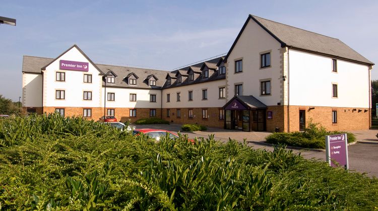 Premier Inn Gloucester (Barnwood) Exterior