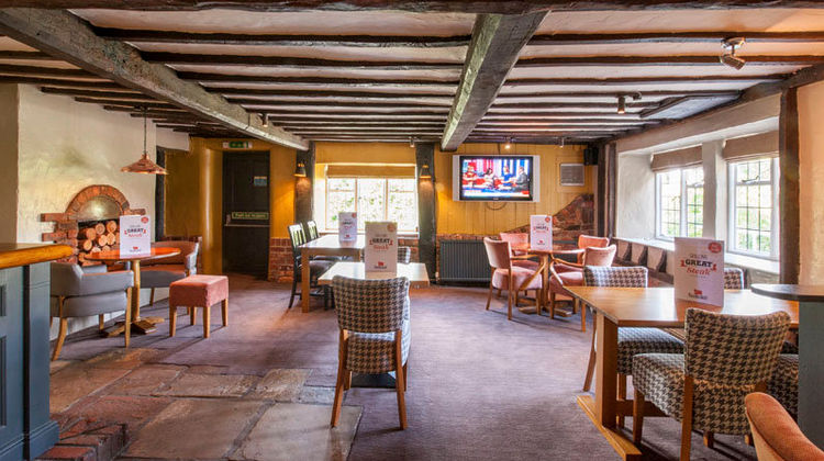 Premier Inn Gloucester (Little Witcombe) Lobby