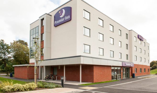 Premier Inn Hotel Gosport Exterior