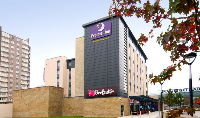 Premier Inn Halifax Town Centre Exterior