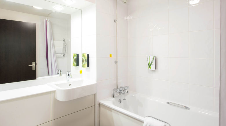 <b>Premier Inn Harrogate Town Centre Room</b>. Images powered by <a href="https://www.leonardoworldwide.com/" title="Leonardo Worldwide" target="_blank">Leonardo</a>.