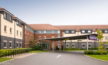 Premier Inn London Heathrow A. (M4, J4)