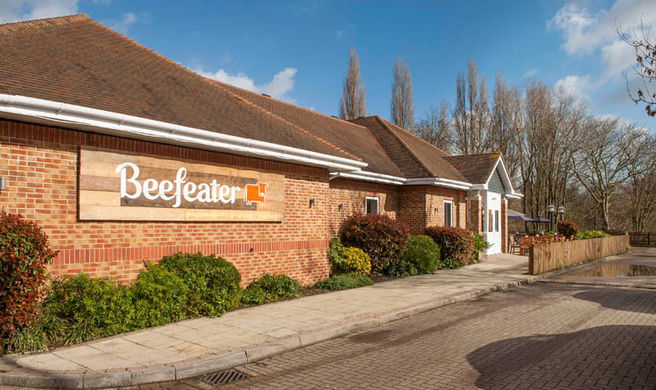 Premier Inn Guildford Central Exterior