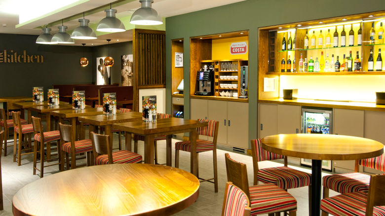 <b>Premier Inn Leamington Spa Town Centre Lobby</b>. Images powered by <a href="https://www.leonardoworldwide.com/" title="Leonardo Worldwide" target="_blank">Leonardo</a>.