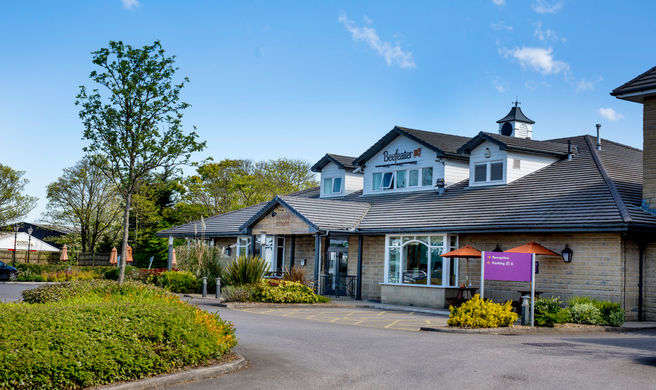 Premier Inn Leeds/Bradford Airport Exterior