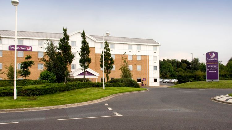 Premier Inn Leeds City West Exterior