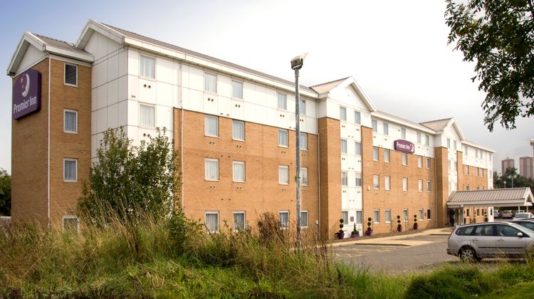 Premier Inn Leeds City West Exterior