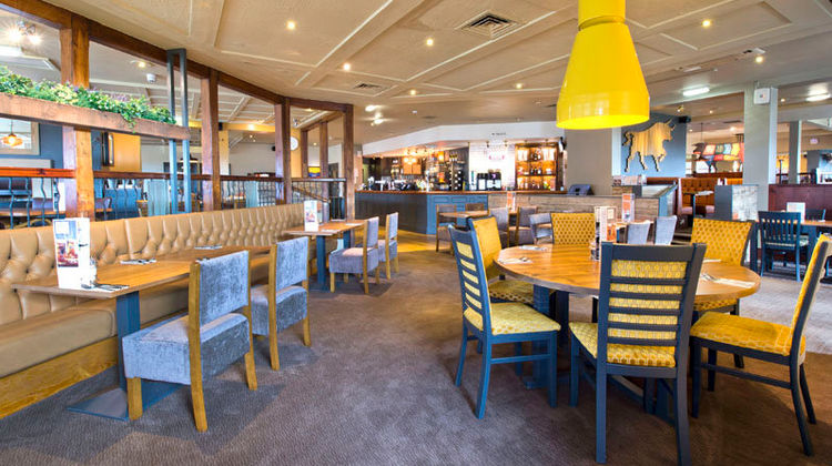 Premier Inn Livingston (M8/J3) Lobby