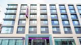 Premier Inn London City Aldgate Exterior