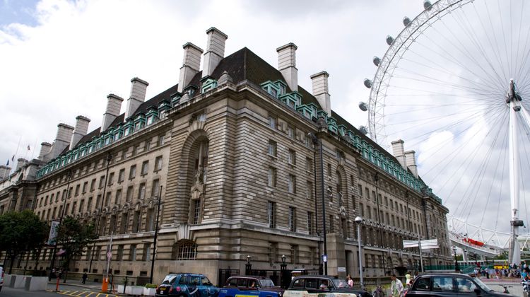 Premier Inn London County Hall Exterior