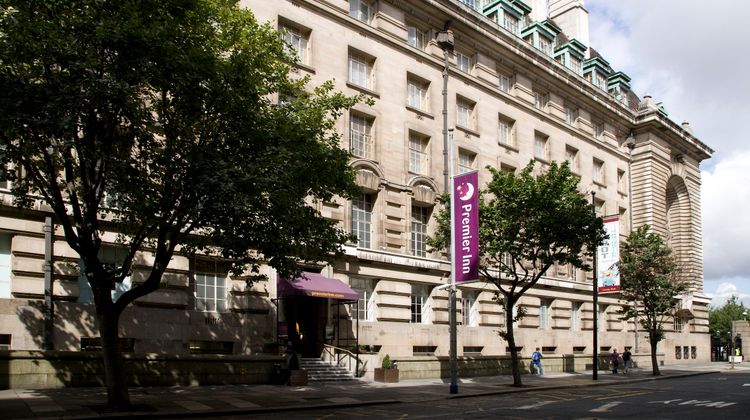 Premier Inn London County Hall Exterior