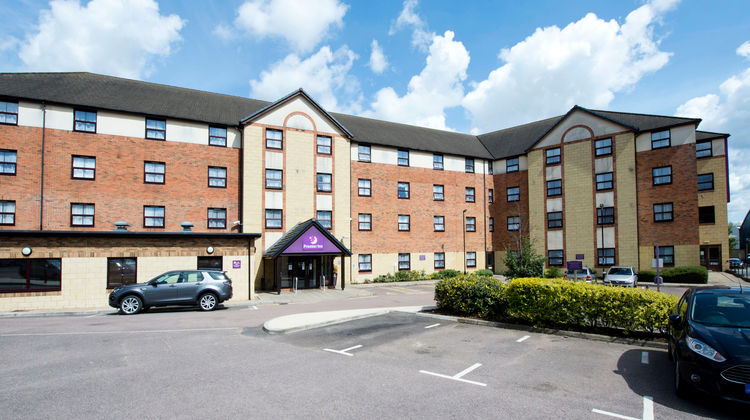 Premier Inn London Edgware Exterior