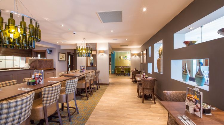 Premier Inn London Edmonton Lobby