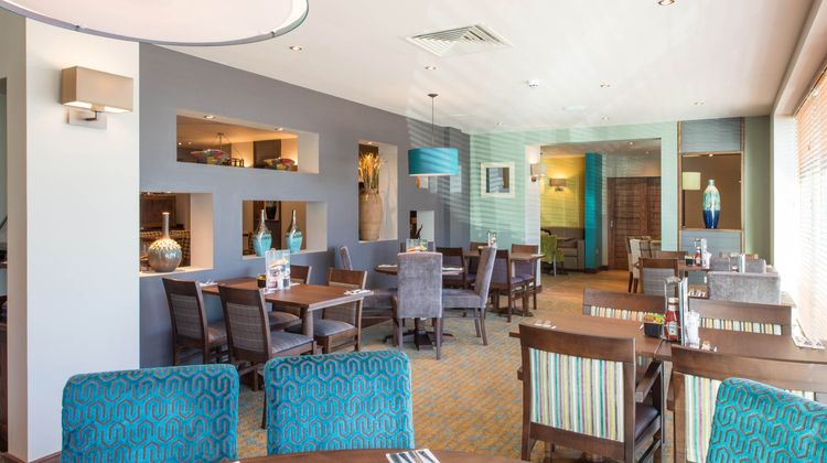 Premier Inn London Edmonton Lobby