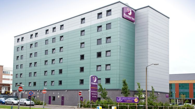 Premier Inn London Elstree/ Borehamwood Exterior
