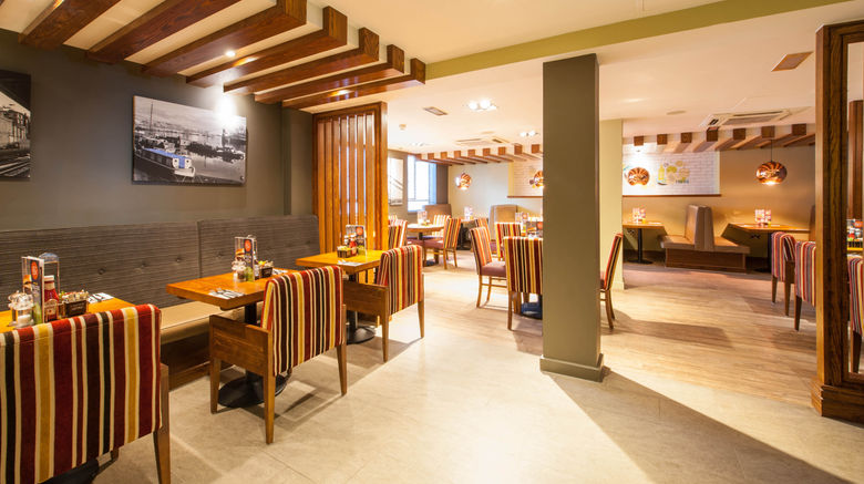<b>Premier Inn London Hammersmith Lobby</b>. Images powered by <a href="https://www.leonardoworldwide.com/" title="Leonardo Worldwide" target="_blank">Leonardo</a>.