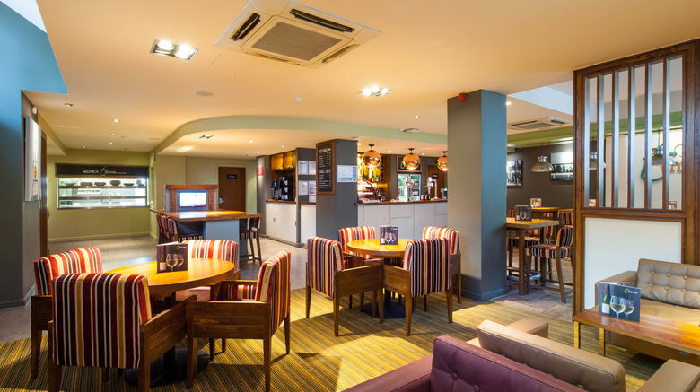 <b>Premier Inn London Hammersmith Lobby</b>. Images powered by <a href="https://www.leonardoworldwide.com/" title="Leonardo Worldwide" target="_blank">Leonardo</a>.