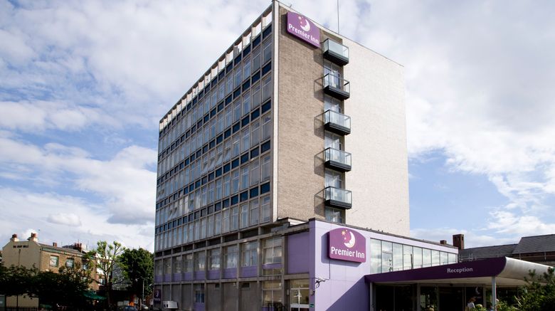 Premier Inn London Putney Bridge Exterior. Images powered by <a href="https://www.leonardoworldwide.com" target="_blank" rel="noopener">Leonardo</a>.