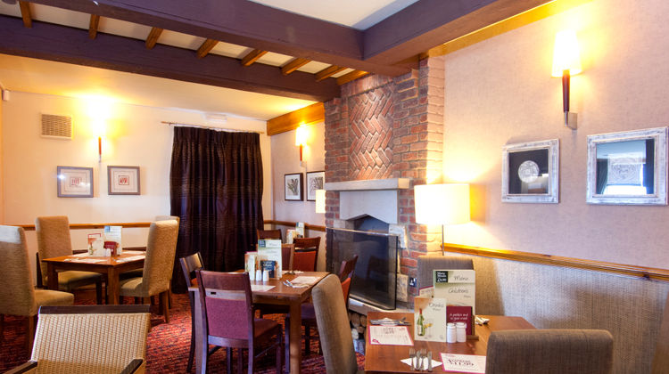 Premier Inn Poole Centre (Holes Bay) Lobby