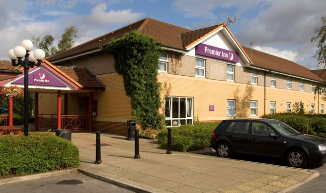 Premier Inn Pontefract North Exterior