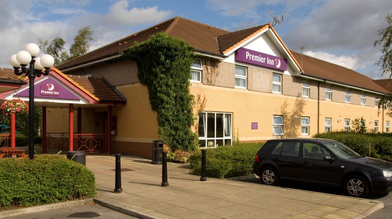 <b>Premier Inn Pontefract North Exterior</b>. Images powered by <a href="https://www.leonardoworldwide.com/" title="Leonardo Worldwide" target="_blank">Leonardo</a>.