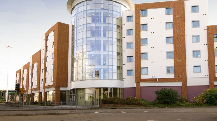 Premier Inn Reading Central Exterior