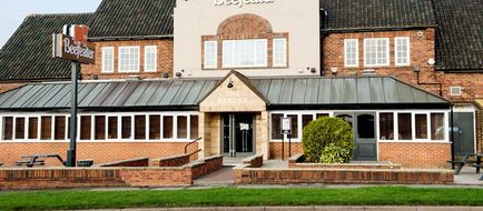 Premier Inn Rotherham East (M18/M1) Exterior