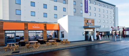 Premier Inn Reading South Gateway Exterior