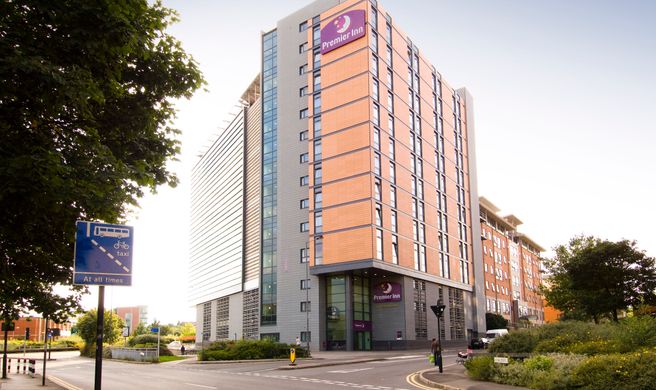 Premier Inn Sheffield St Marys Gate Exterior