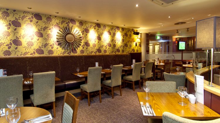 Premier Inn Sheffield City C. (Angel St) Lobby