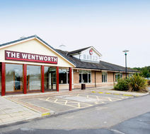 Premier Inn Sheffield-Barnsley Exterior