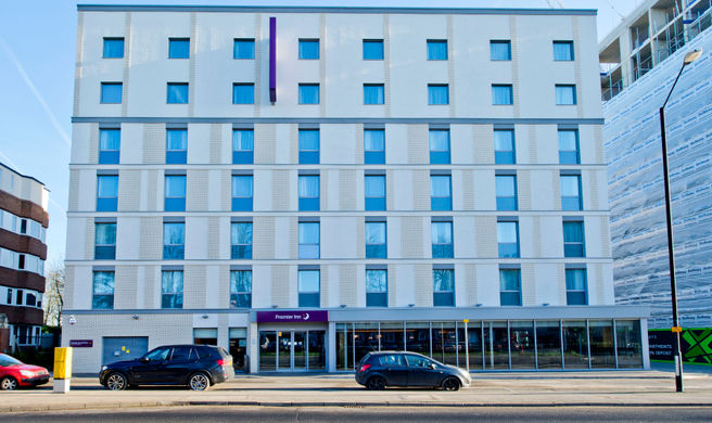 Premier Inn Slough Central South Exterior