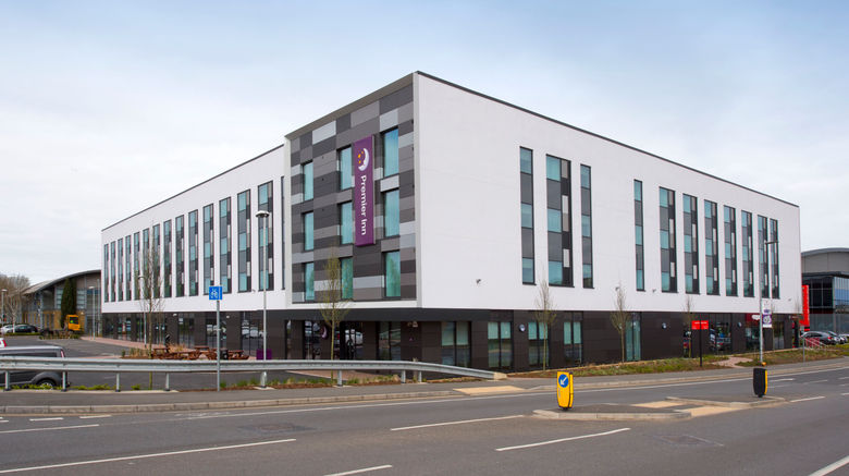 Premier Inn Slough West Exterior. Images powered by <a href="https://www.leonardoworldwide.com" target="_blank" rel="noopener">Leonardo</a>.