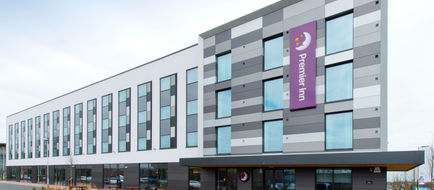 Premier Inn Slough West Exterior