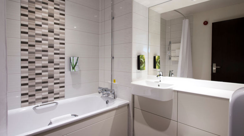<b>Premier Inn Slough West Room</b>. Images powered by <a href="https://www.leonardoworldwide.com/" title="Leonardo Worldwide" target="_blank">Leonardo</a>.