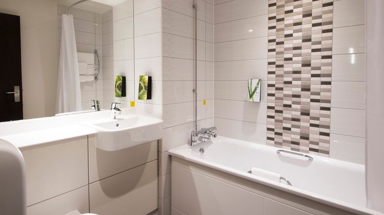 <b>Premier Inn Southampton Cumberland Room</b>. Images powered by <a href="https://www.leonardoworldwide.com/" title="Leonardo Worldwide" target="_blank">Leonardo</a>.